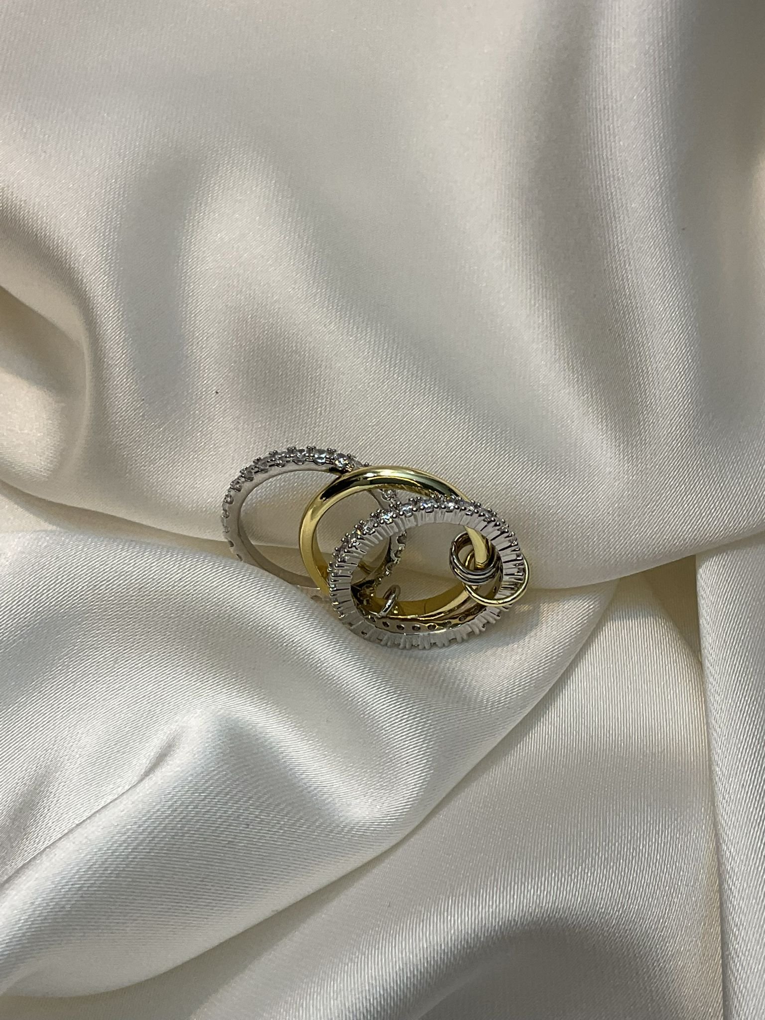 Işıltılı Üç Halkalı Zarif Yüzük – Altın & Zirkon Taşlı - Görsel 2