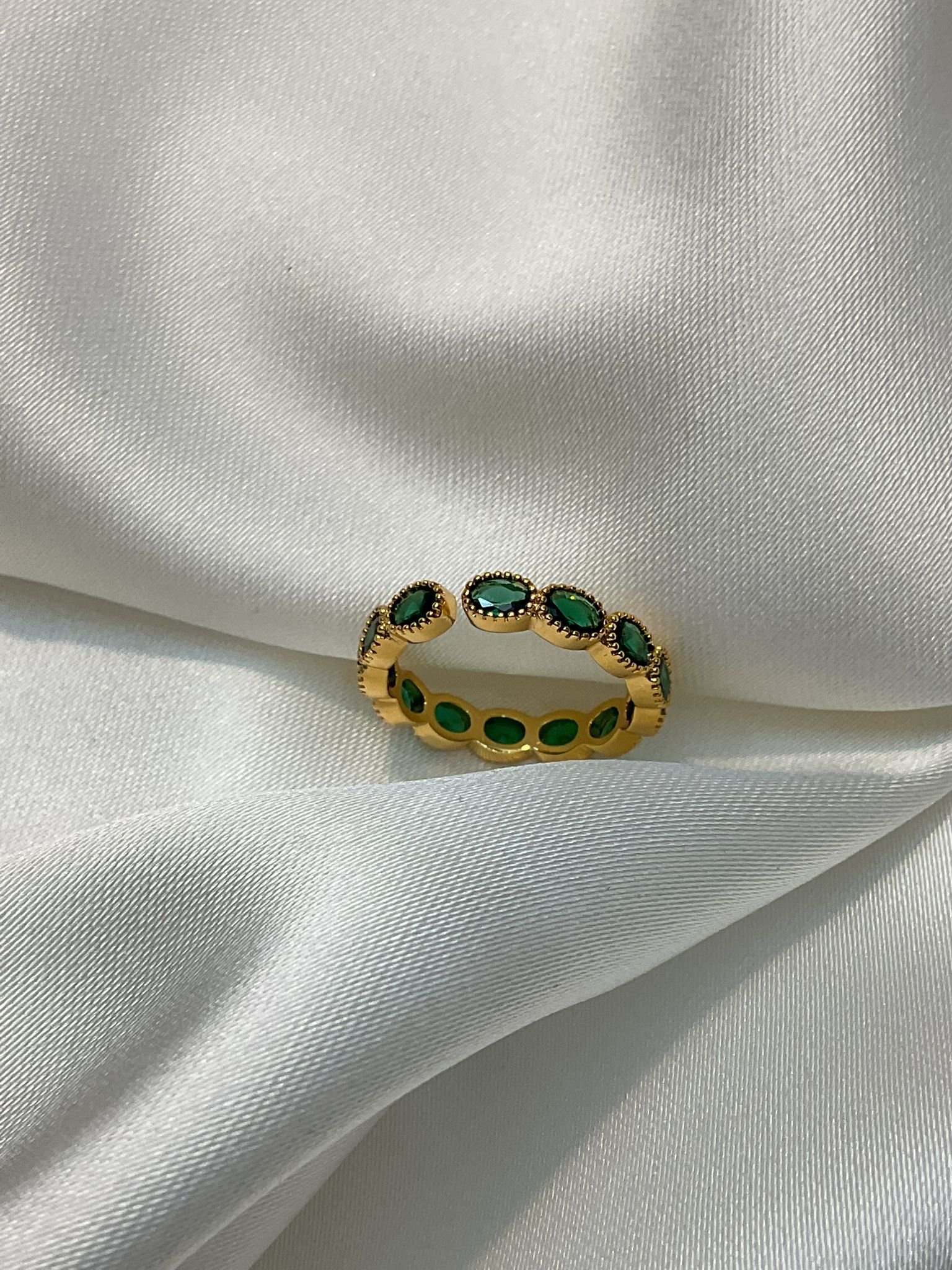 Yeşil Taşlı Altın Kaplama Ayarlanabilir Zarif Yüzük