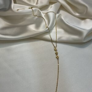 Altın Renkli Taş Detaylı Minimal Kolye