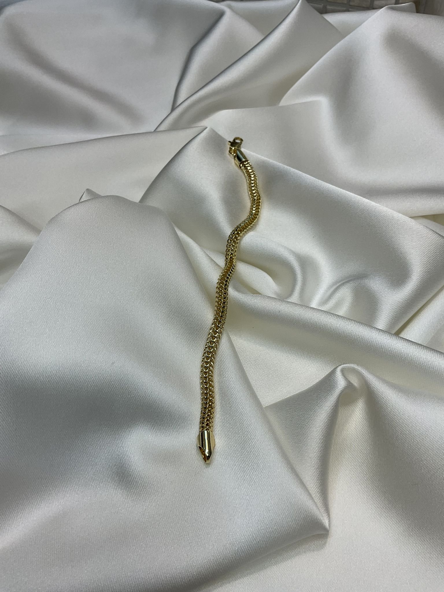 Altın Renkli Kalın Zincir Bileklik - Görsel 3