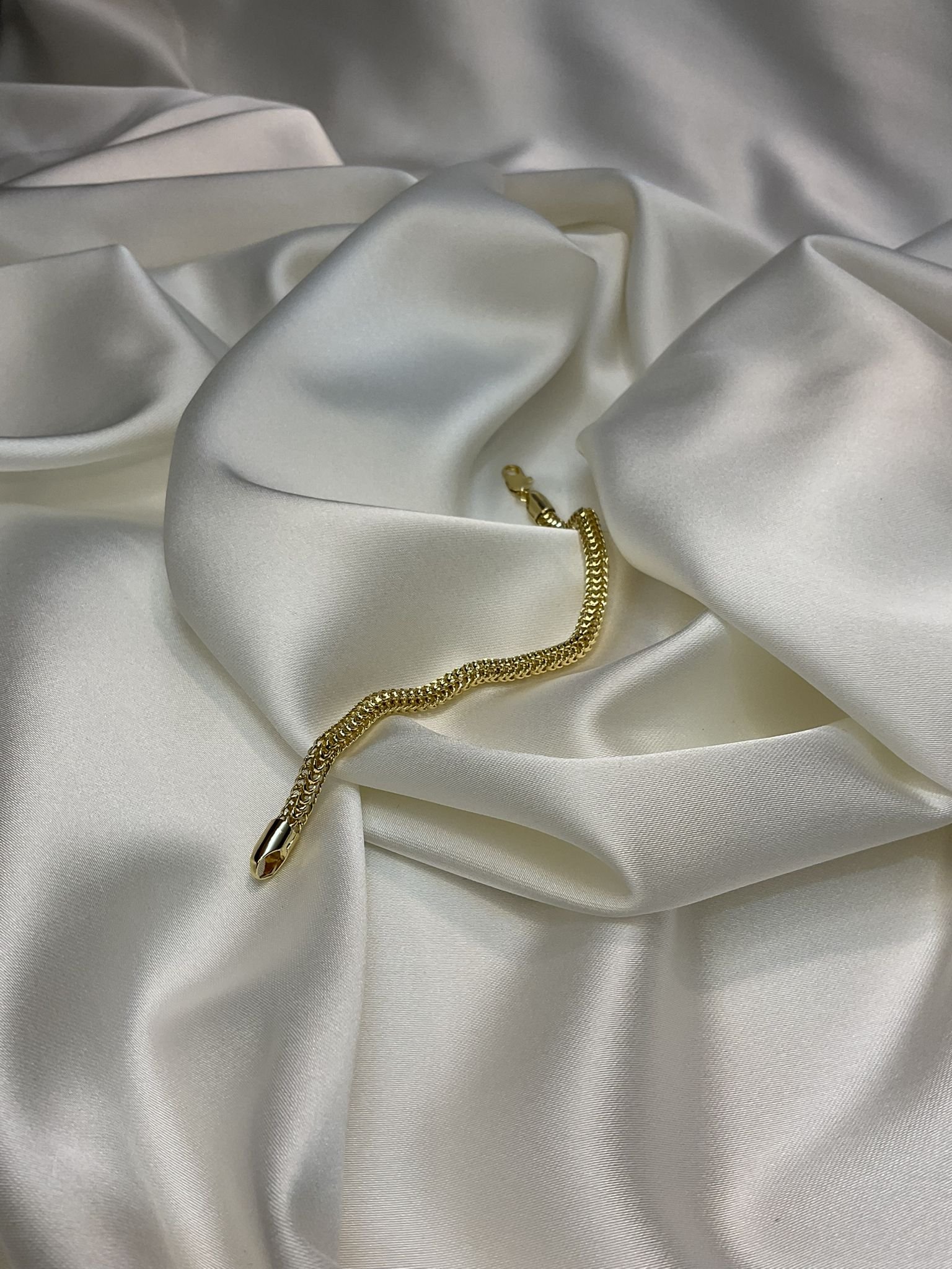 Altın Renkli Kalın Zincir Bileklik