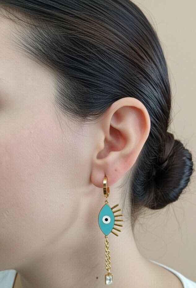 Gold Nazar Sallantılı Küpe - Görsel 2